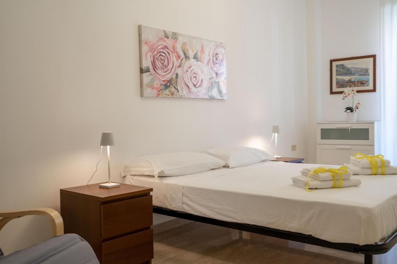 Universita & Stazione Airy Apartment With Parking Bari Ngoại thất bức ảnh
