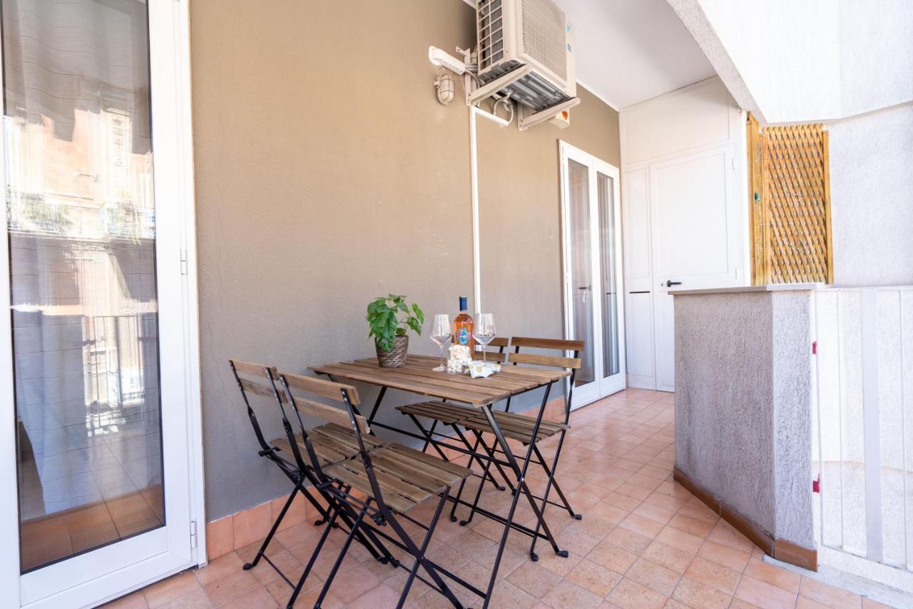 Universita & Stazione Airy Apartment With Parking Bari Ngoại thất bức ảnh