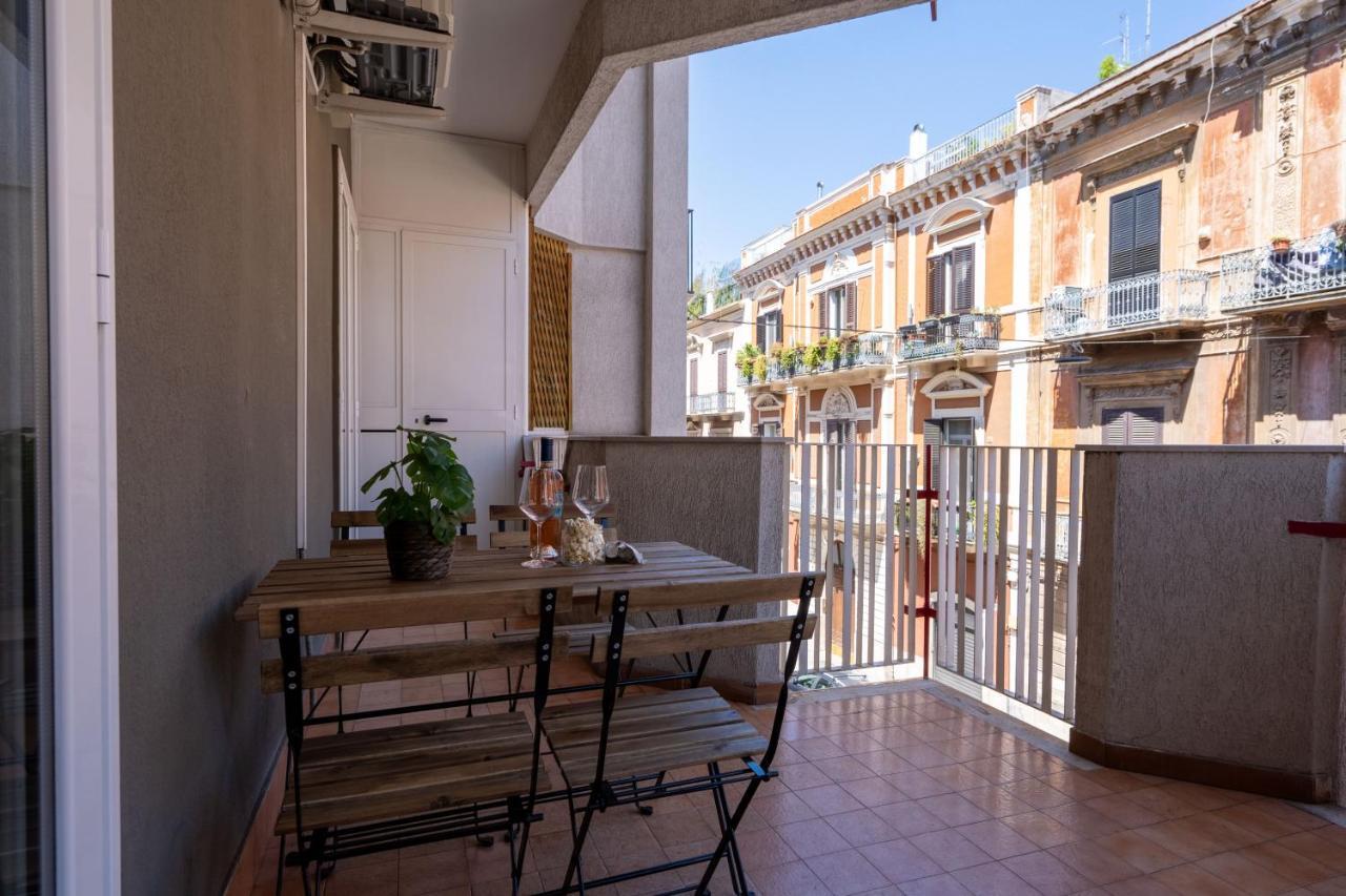 Universita & Stazione Airy Apartment With Parking Bari Ngoại thất bức ảnh