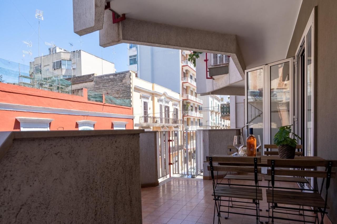 Universita & Stazione Airy Apartment With Parking Bari Ngoại thất bức ảnh